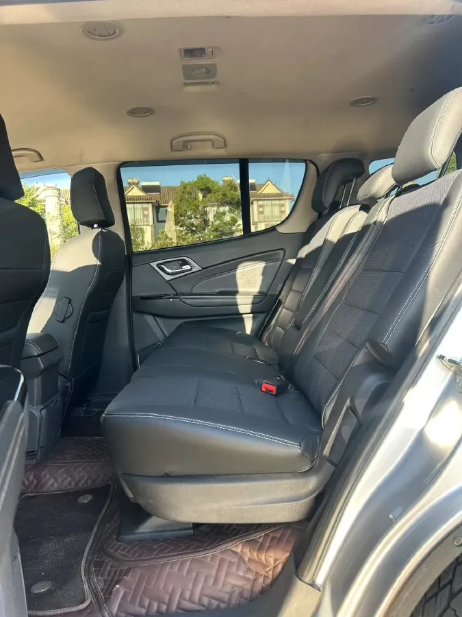 2020 Isuzu Mu-X 1.9T 166HP L4 6AT,autocango,china used car exporter,china ev exporter,chinese used car exporter,chinese used ev exporter