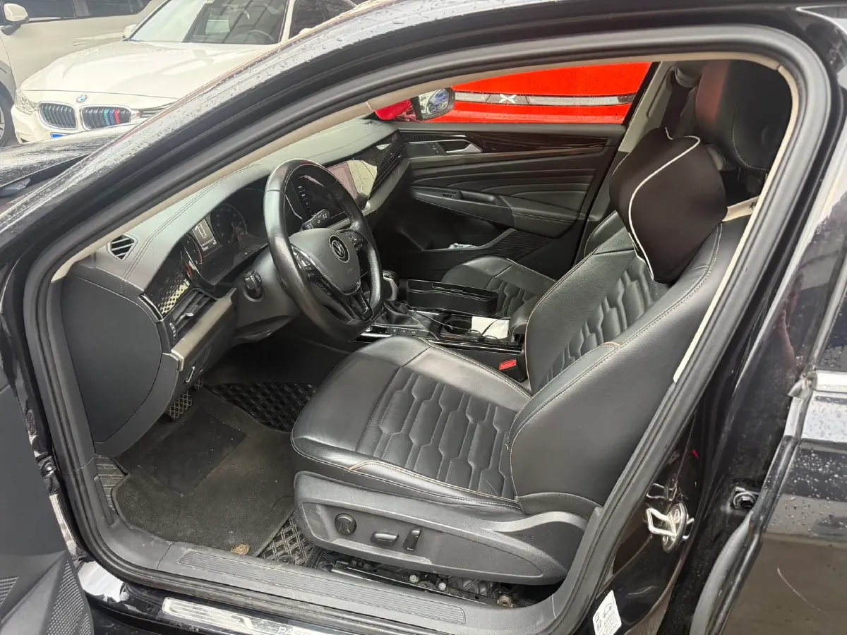 2021 Volkswagen Passat 1.4T 150HP L4 7DCT,autocango,china used car exporter,china ev exporter,chinese used car exporter,chinese used ev exporter