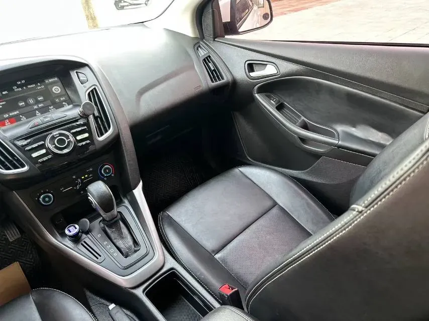 2018 Ford Focus 1.6L 125HP L4 6DCT,autocango,china used car exporter,china ev exporter,chinese used car exporter,chinese used ev exporter