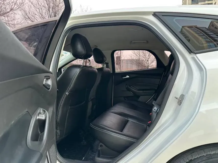 2018 Ford Focus 1.6L 125HP L4 6DCT,autocango,china used car exporter,china ev exporter,chinese used car exporter,chinese used ev exporter