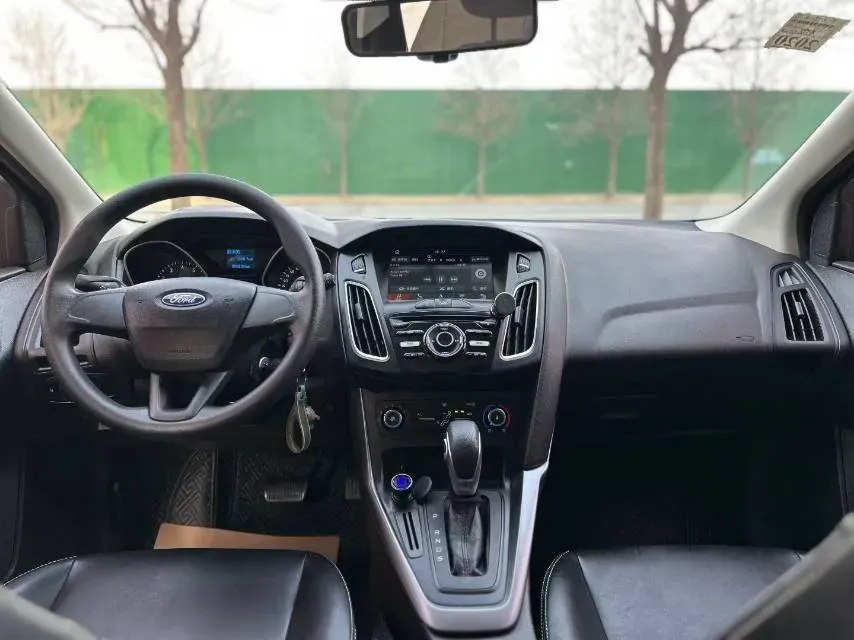 2018 Ford Focus 1.6L 125HP L4 6DCT,autocango,china used car exporter,china ev exporter,chinese used car exporter,chinese used ev exporter