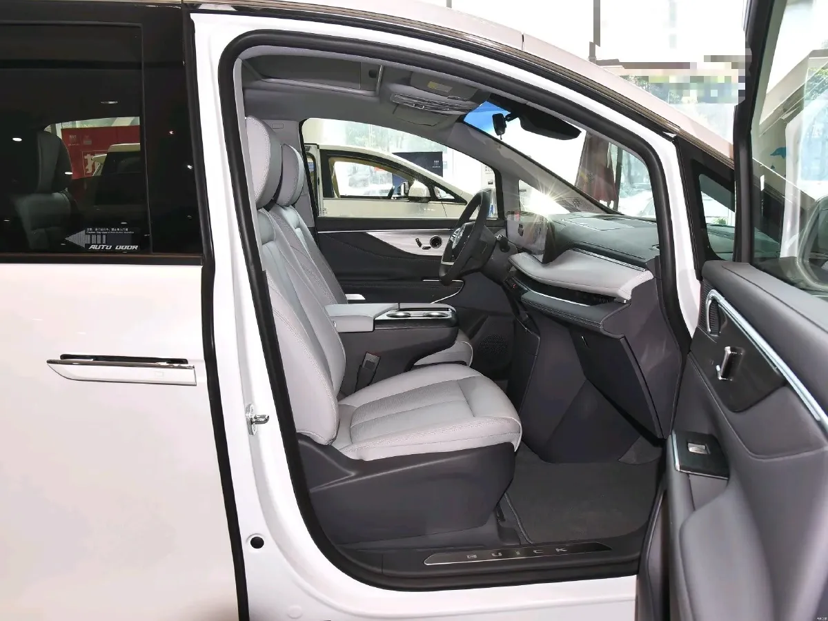 2025 Buick GL8 2.0T 237HP L4 9AT,autocango,china used car exporter,china ev exporter,chinese used car exporter,chinese used ev exporter