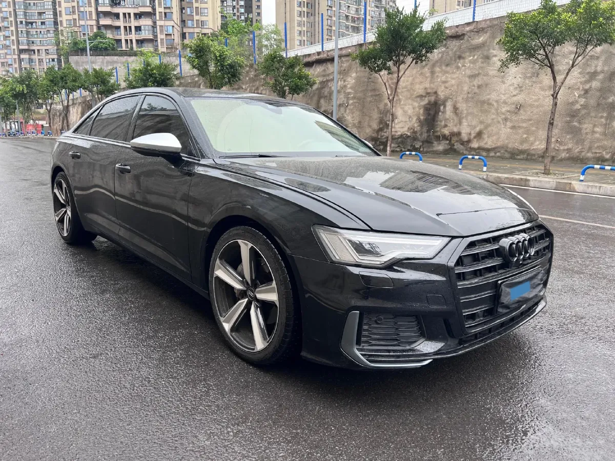 2021 Audi A6L 2.0T 224HP L4 7DCT,autocango,china used car exporter,china ev exporter,chinese used car exporter,chinese used ev exporter