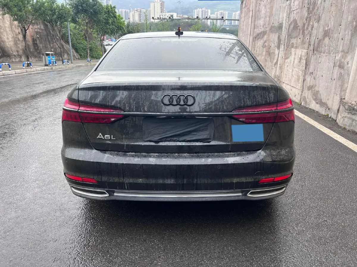 2021 Audi A6L 2.0T 224HP L4 7DCT,autocango,china used car exporter,china ev exporter,chinese used car exporter,chinese used ev exporter