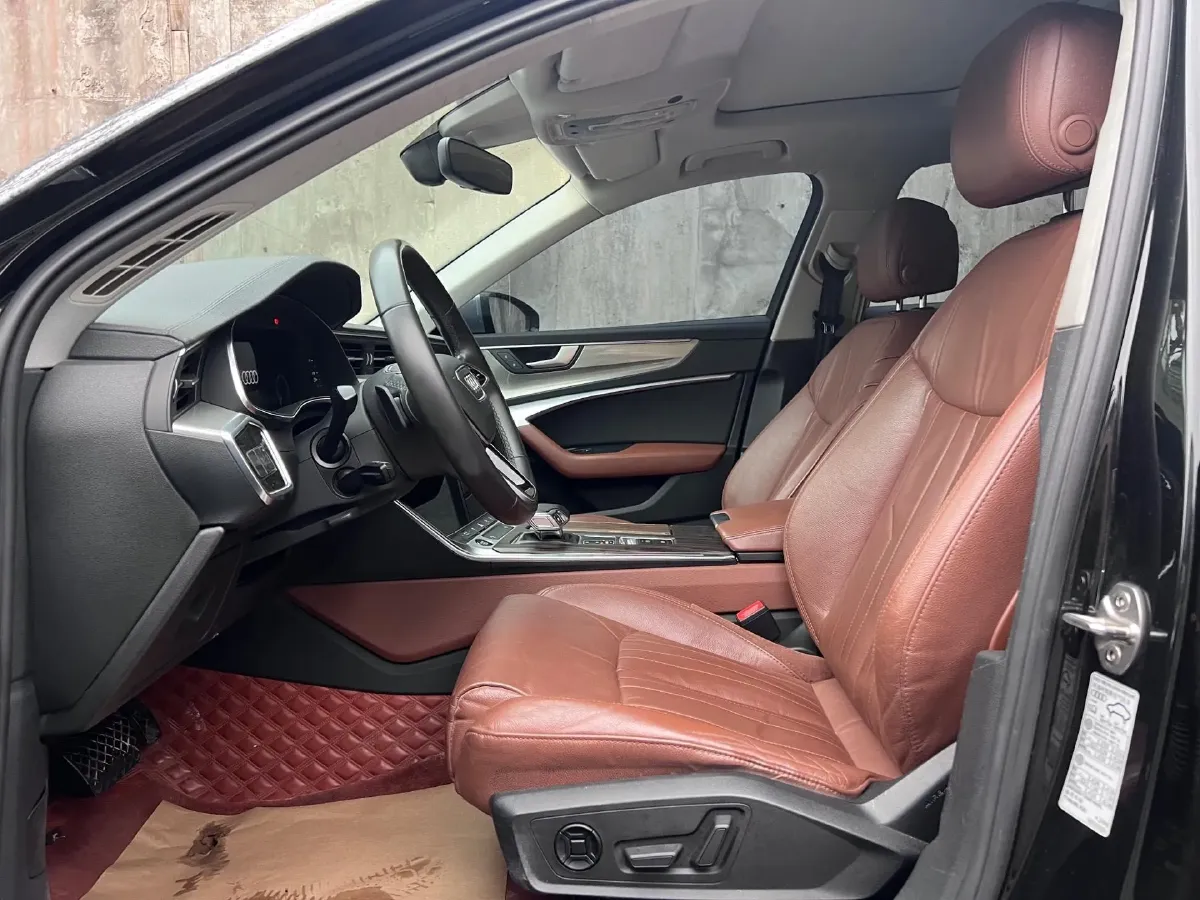 2021 Audi A6L 2.0T 224HP L4 7DCT,autocango,china used car exporter,china ev exporter,chinese used car exporter,chinese used ev exporter