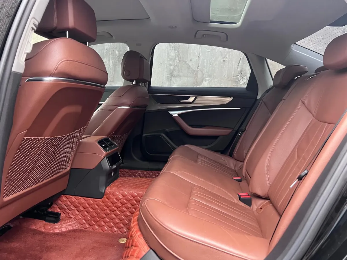 2021 Audi A6L 2.0T 224HP L4 7DCT,autocango,china used car exporter,china ev exporter,chinese used car exporter,chinese used ev exporter