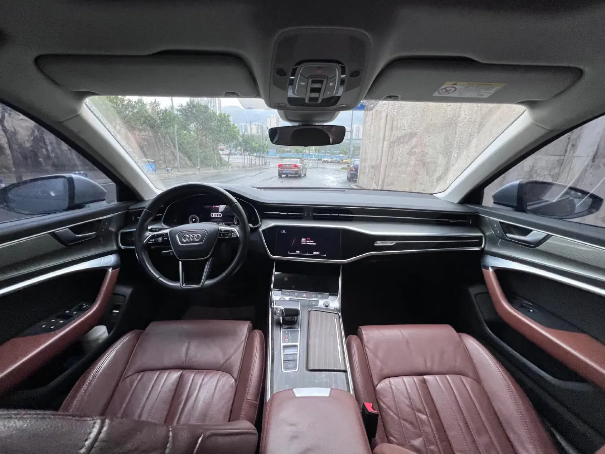 2021 Audi A6L 2.0T 224HP L4 7DCT,autocango,china used car exporter,china ev exporter,chinese used car exporter,chinese used ev exporter