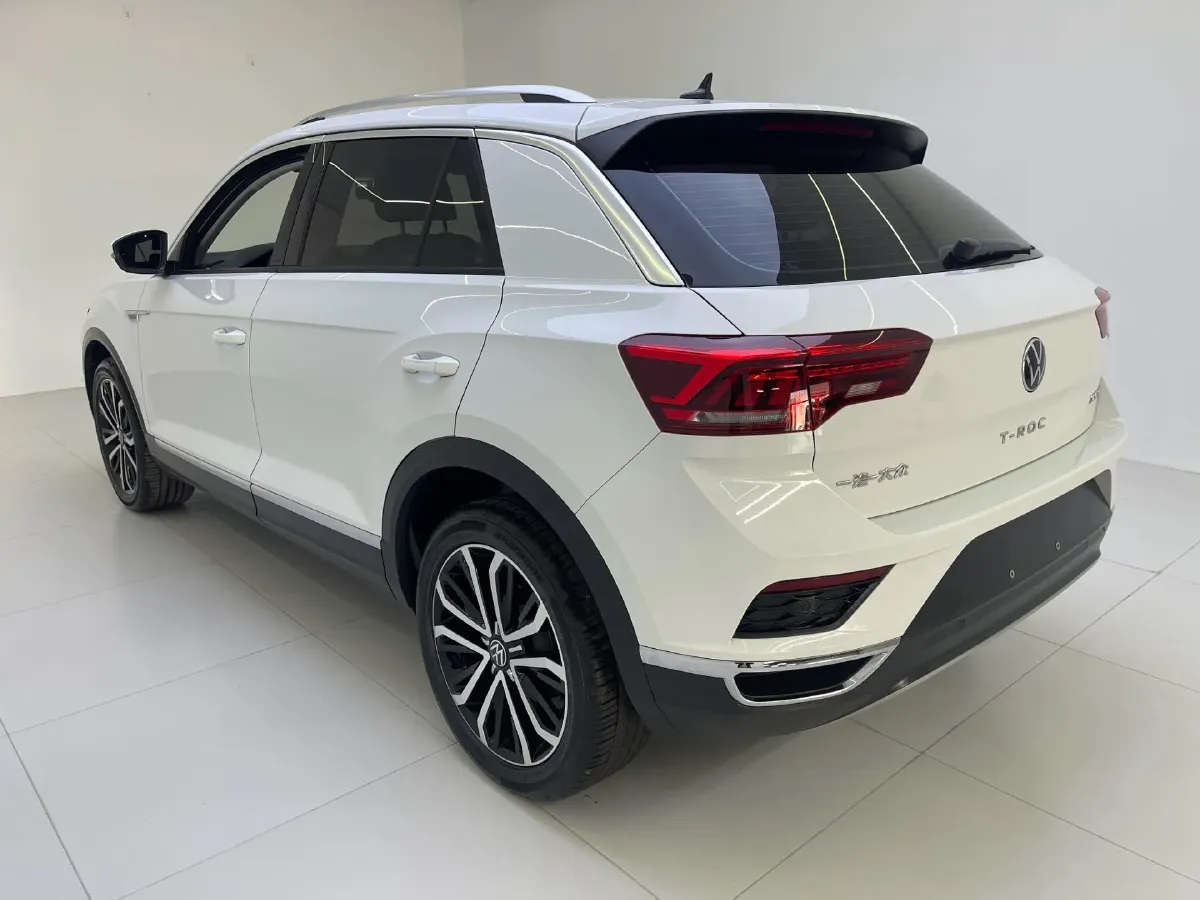 2022 Volkswagen T-Roc 1.4T 150HP L4 7DCT,autocango,china used car exporter,china ev exporter,chinese used car exporter,chinese used ev exporter