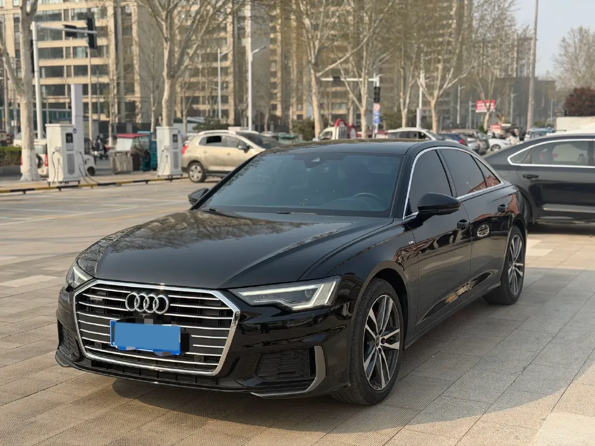 2022 Audi A6L 2.0T 190HP L4 7DCT,autocango,china used car exporter,china ev exporter,chinese used car exporter,chinese used ev exporter