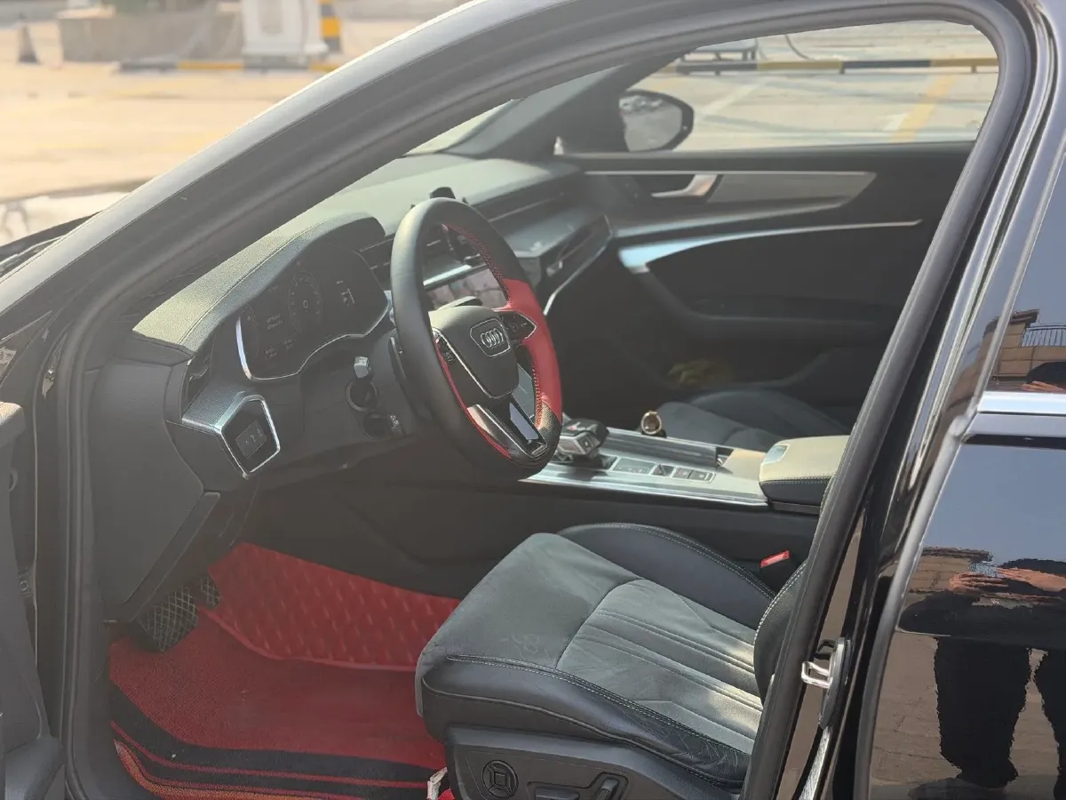 2022 Audi A6L 2.0T 190HP L4 7DCT,autocango,china used car exporter,china ev exporter,chinese used car exporter,chinese used ev exporter