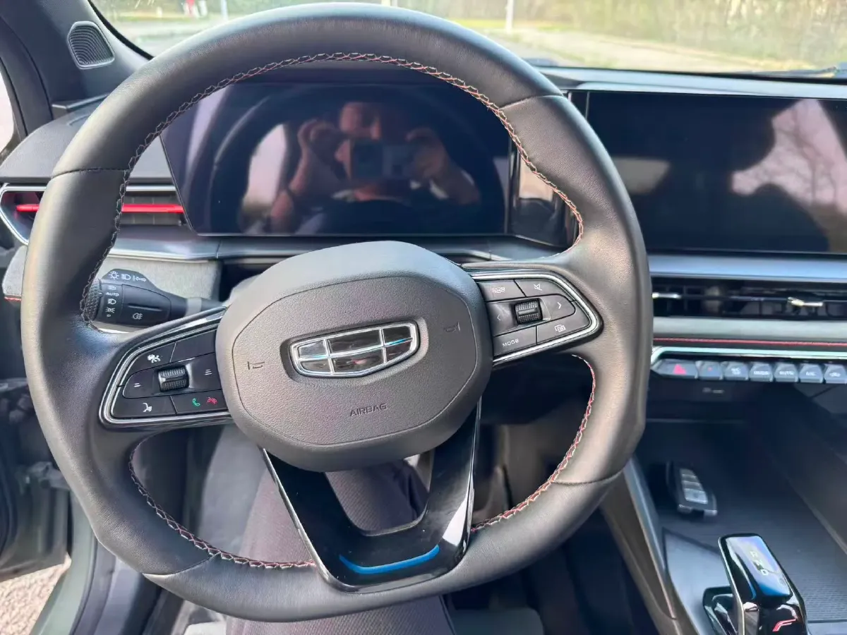 2022 Geely Binray 1.5T 181HP L4 7DCT,autocango,china used car exporter,china ev exporter,chinese used car exporter,chinese used ev exporter