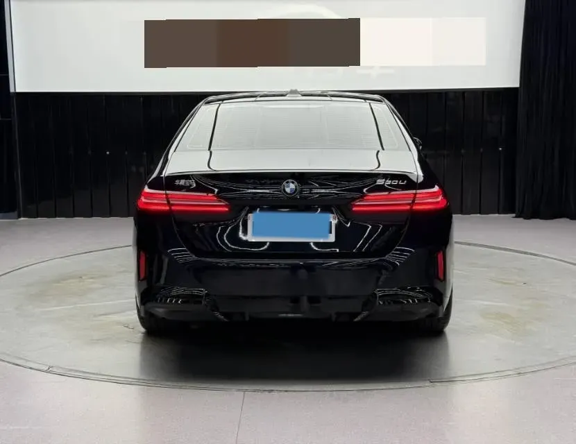 2025 BMW 5 Series 2.0T 258HP L4 8AT,autocango,china used car exporter,china ev exporter,chinese used car exporter,chinese used ev exporter