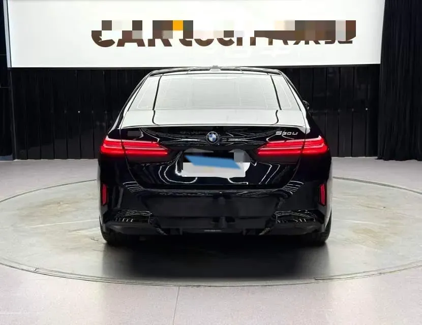 2025 BMW 5 Series 2.0T 258HP L4 8AT,autocango,china used car exporter,china ev exporter,chinese used car exporter,chinese used ev exporter