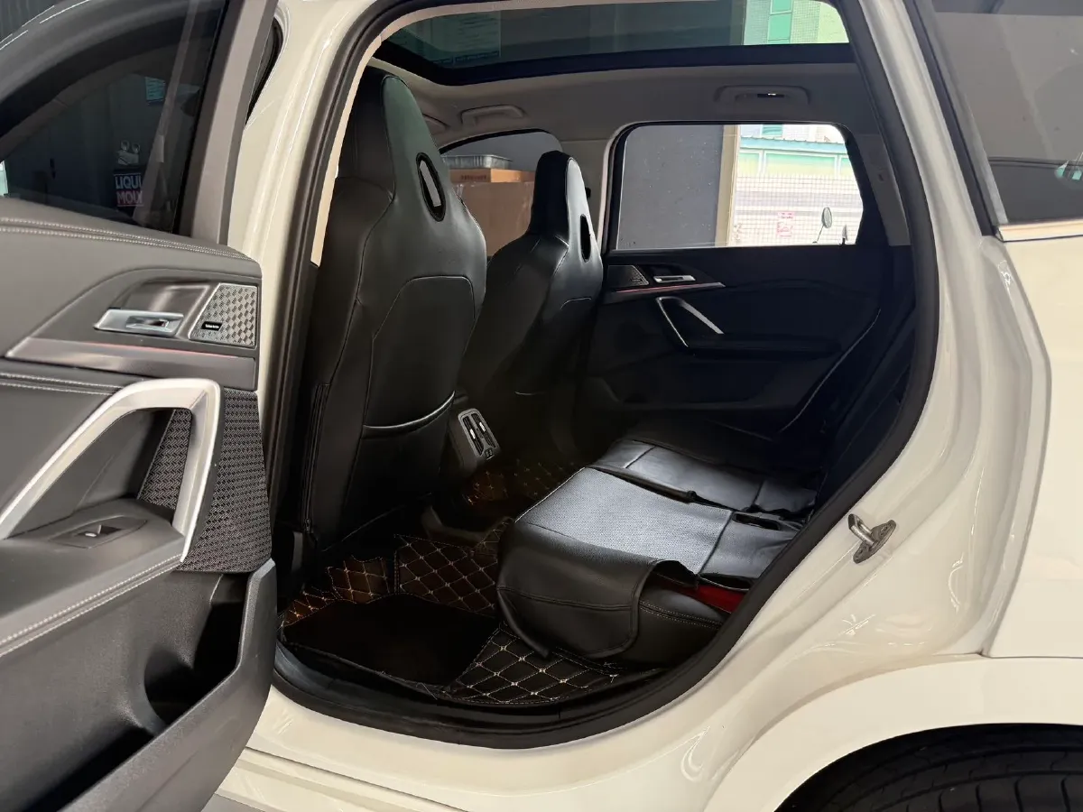 2023 BMW X1 2.0T 204HP L4 7DCT,autocango,china used car exporter,china ev exporter,chinese used car exporter,chinese used ev exporter