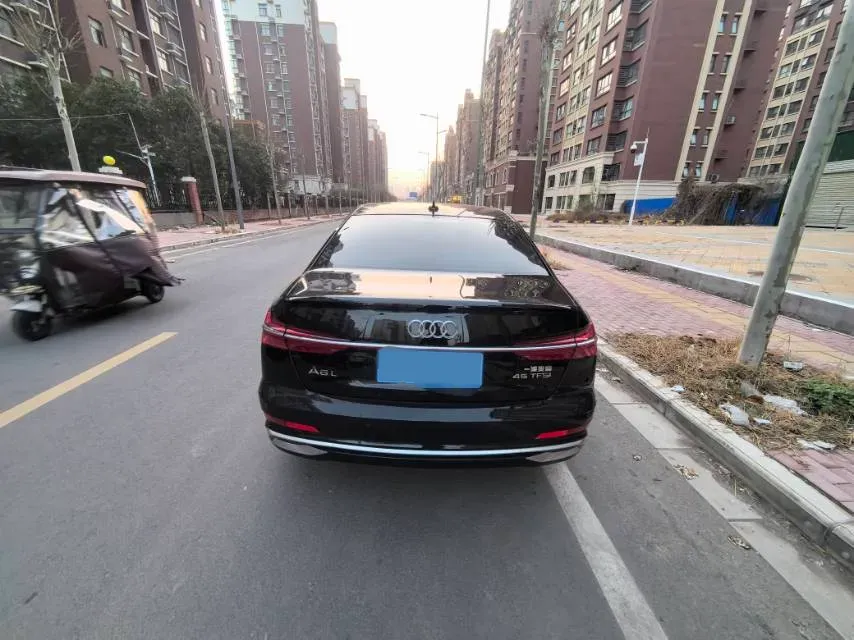 2025 Audi A6L 2.0T 190HP L4 7DCT,autocango,china used car exporter,china ev exporter,chinese used car exporter,chinese used ev exporter
