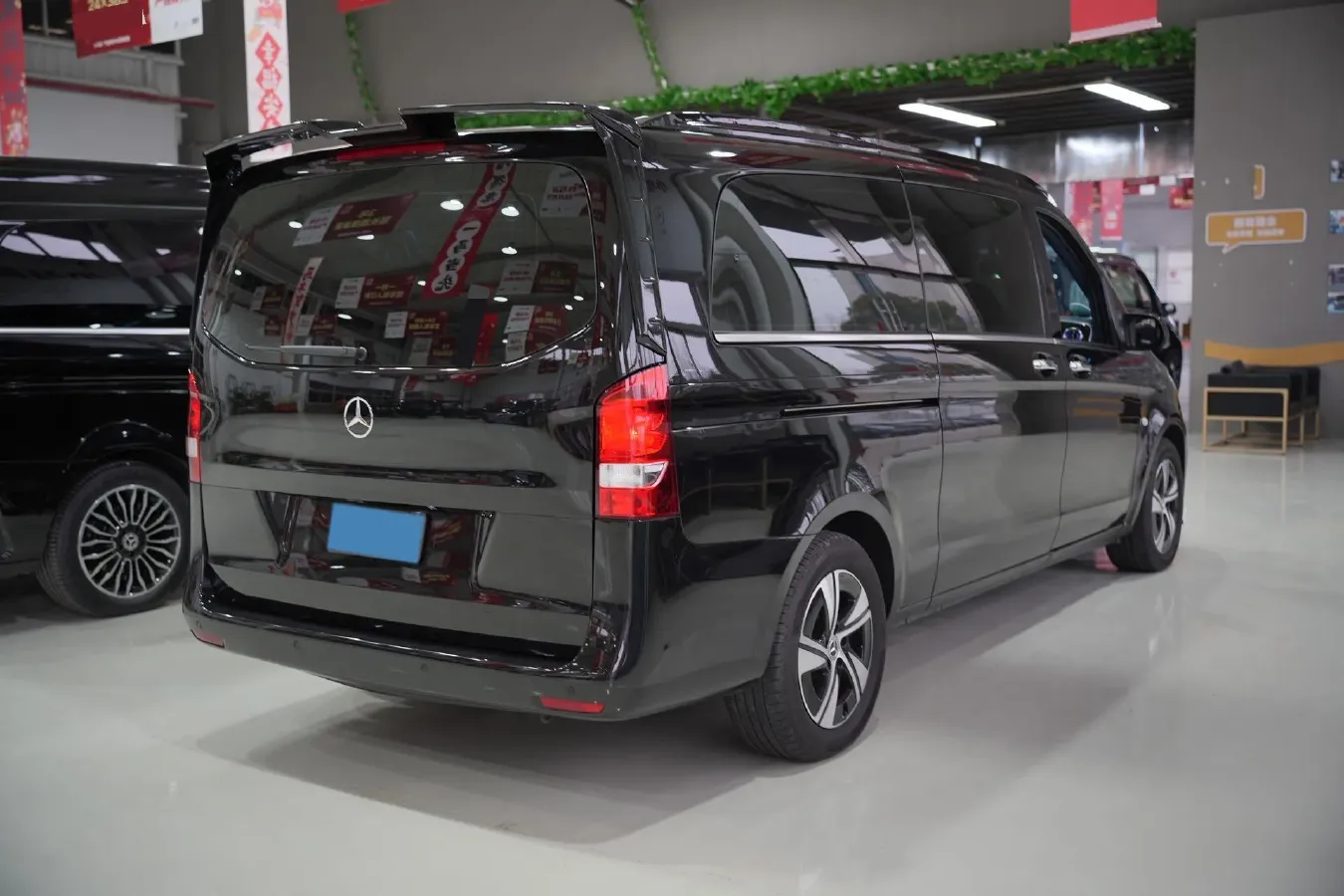 2024 Mercedes-Benz Vito 2.0T 231HP L4 9AT,autocango,china used car exporter,china ev exporter,chinese used car exporter,chinese used ev exporter