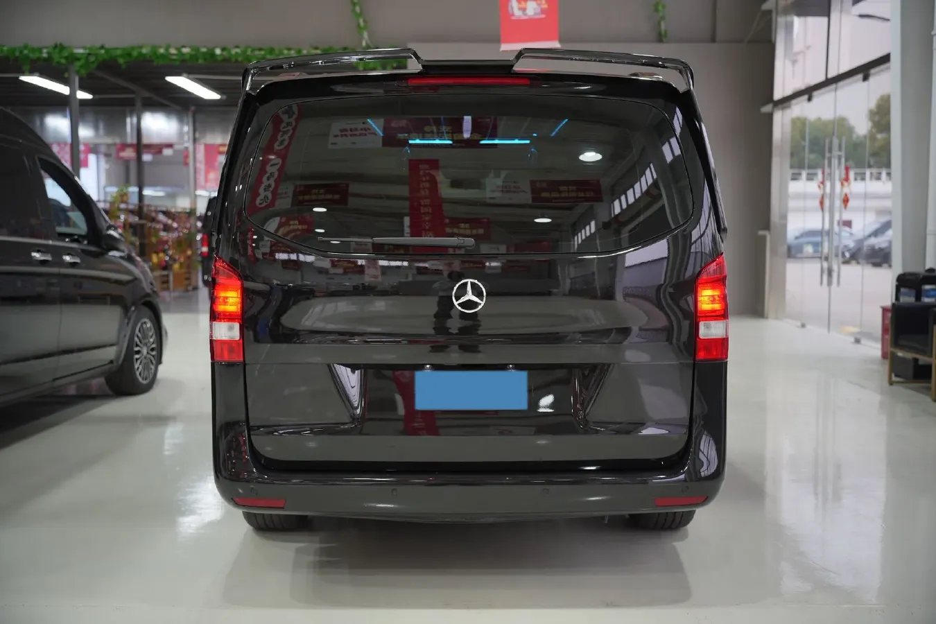 2024 Mercedes-Benz Vito 2.0T 231HP L4 9AT,autocango,china used car exporter,china ev exporter,chinese used car exporter,chinese used ev exporter
