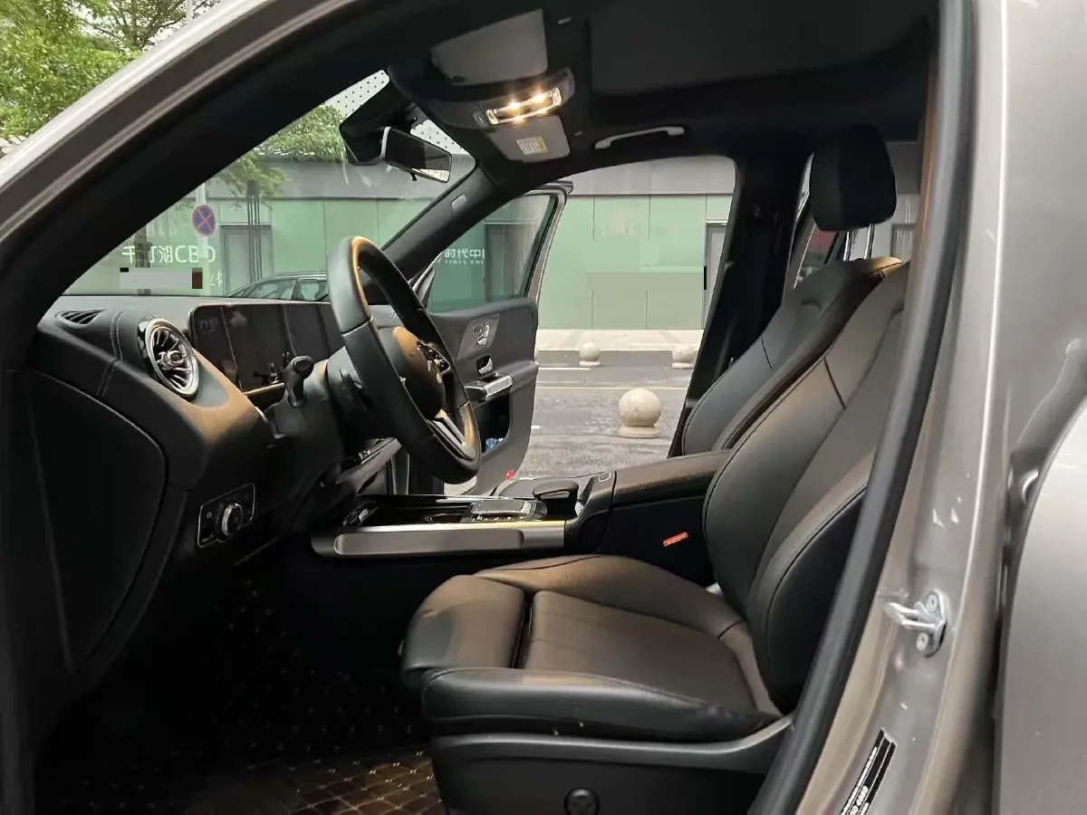 2021 Mercedes-Benz GLB Class 1.3T 136HP L4 7DCT,autocango,china used car exporter,china ev exporter,chinese used car exporter,chinese used ev exporter