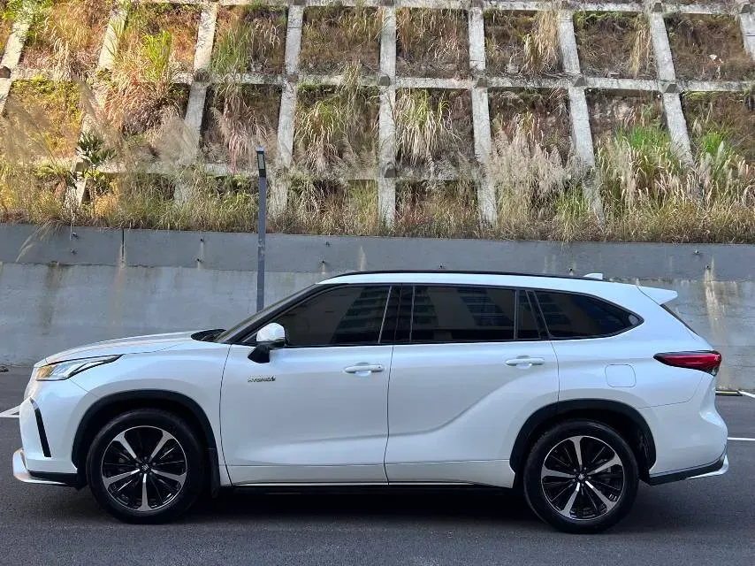 2021 Toyota Crown Kluger 2.5L 192HP L4 E-CVT Hybrid,autocango,china used car exporter,china ev exporter,chinese used car exporter,chinese used ev exporter