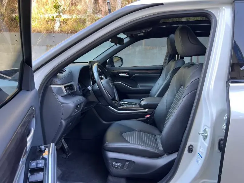 2021 Toyota Crown Kluger 2.5L 192HP L4 E-CVT Hybrid,autocango,china used car exporter,china ev exporter,chinese used car exporter,chinese used ev exporter