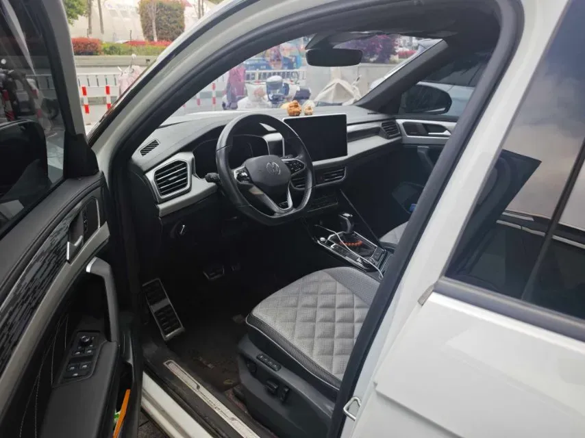 2023 Volkswagen Tayron X 2.0T 220HP L4 7DCT,autocango,china used car exporter,china ev exporter,chinese used car exporter,chinese used ev exporter