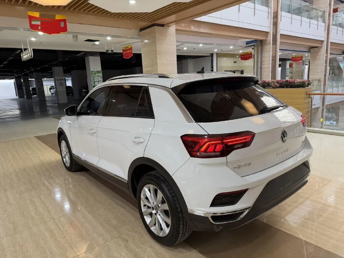 2021 Volkswagen T-Roc 1.4T 150HP L4 7DCT,autocango,china used car exporter,china ev exporter,chinese used car exporter,chinese used ev exporter