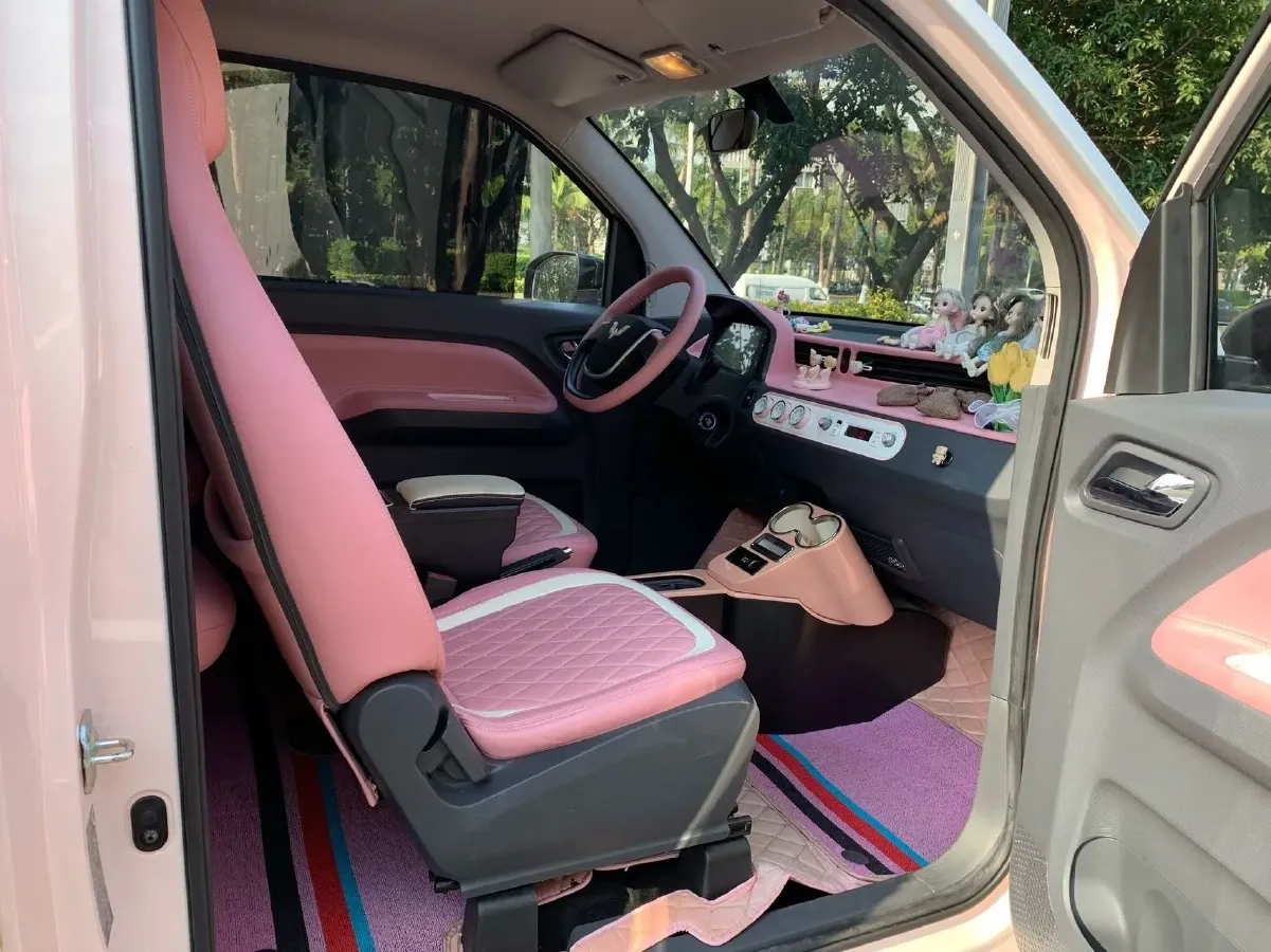 2022 WuLing HongGuang MINI EV BEV 9KWH,autocango,china used car exporter,china ev exporter,chinese used car exporter,chinese used ev exporter