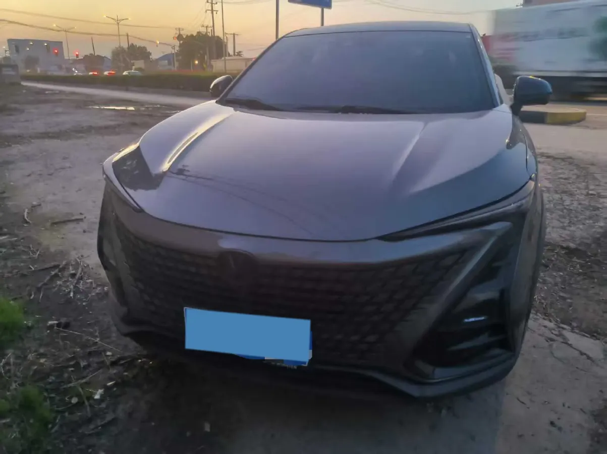 2020 ChangAn UNI-T 1.5T 180HP L4 7DCT,autocango,china used car exporter,china ev exporter,chinese used car exporter,chinese used ev exporter