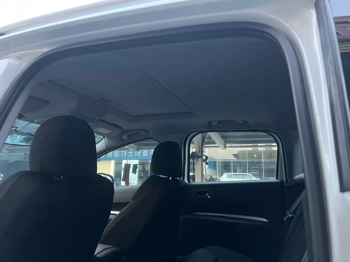 2018 Peugeot 3008 2.0L 147HP L4 6AT,autocango,china used car exporter,china ev exporter,chinese used car exporter,chinese used ev exporter