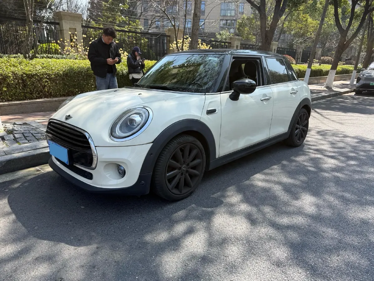2019 MINI MINI 1.5T 136HP L3 7DCT,autocango,china used car exporter,china ev exporter,chinese used car exporter,chinese used ev exporter