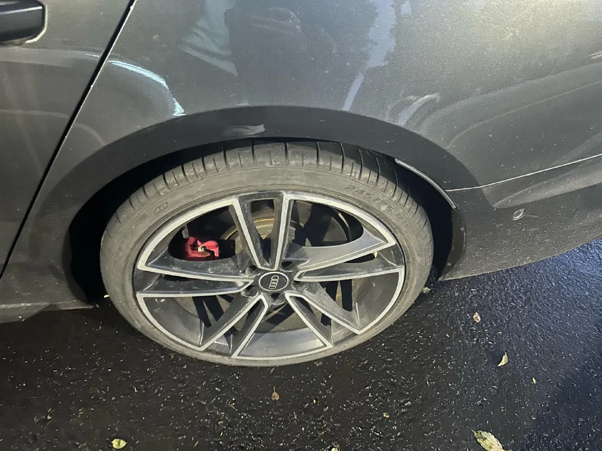 2023 Audi A4L 2.0T 245HP L4 7DCT,autocango,china used car exporter,china ev exporter,chinese used car exporter,chinese used ev exporter