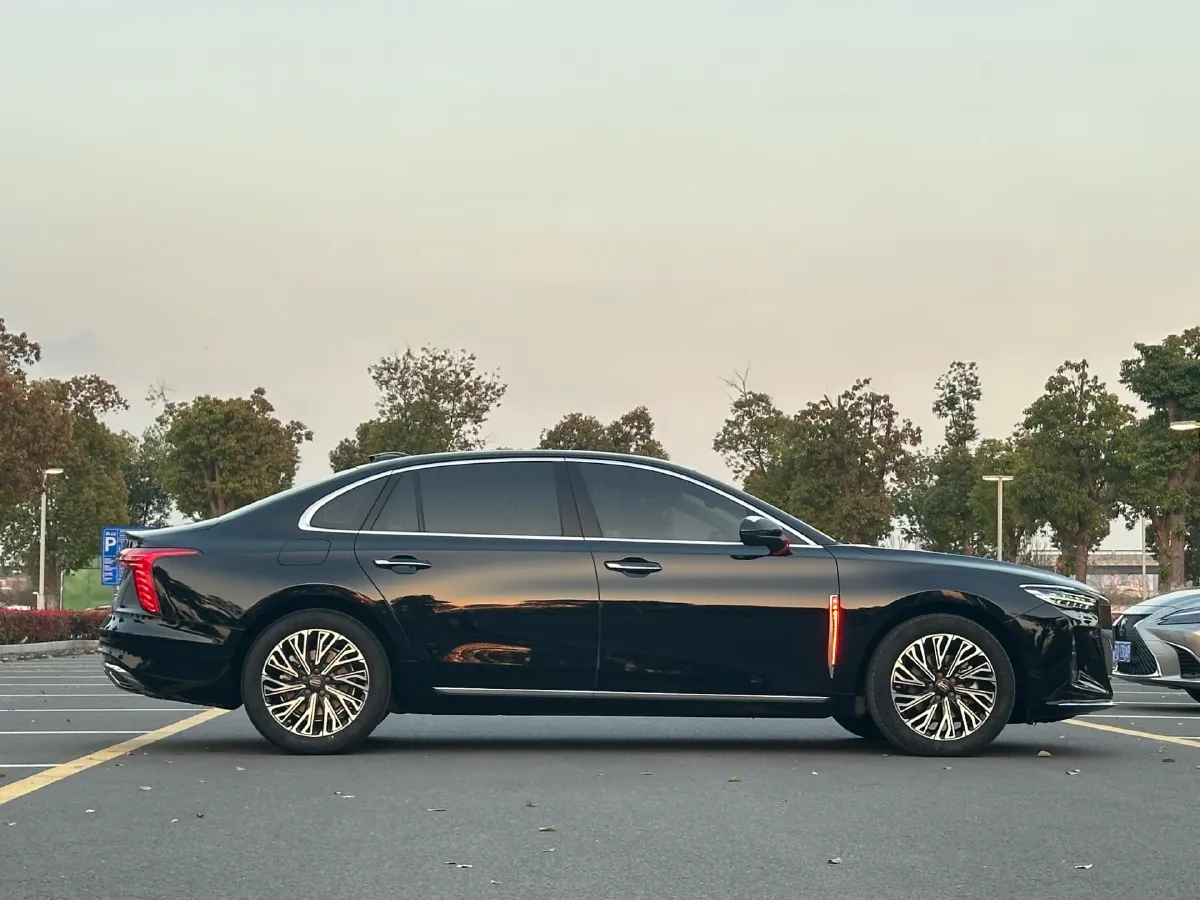 2025 HongQi H5 1.5T 169HP L4 1DHT Hybrid,autocango,china used car exporter,china ev exporter,chinese used car exporter,chinese used ev exporter