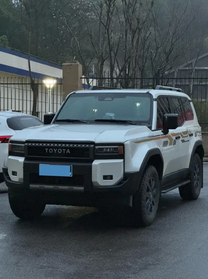 2024 Toyota Land Cruiser Prado 2.4T 282HP L4 8AT Hybrid,autocango,china used car exporter,china ev exporter,chinese used car exporter,chinese used ev exporter