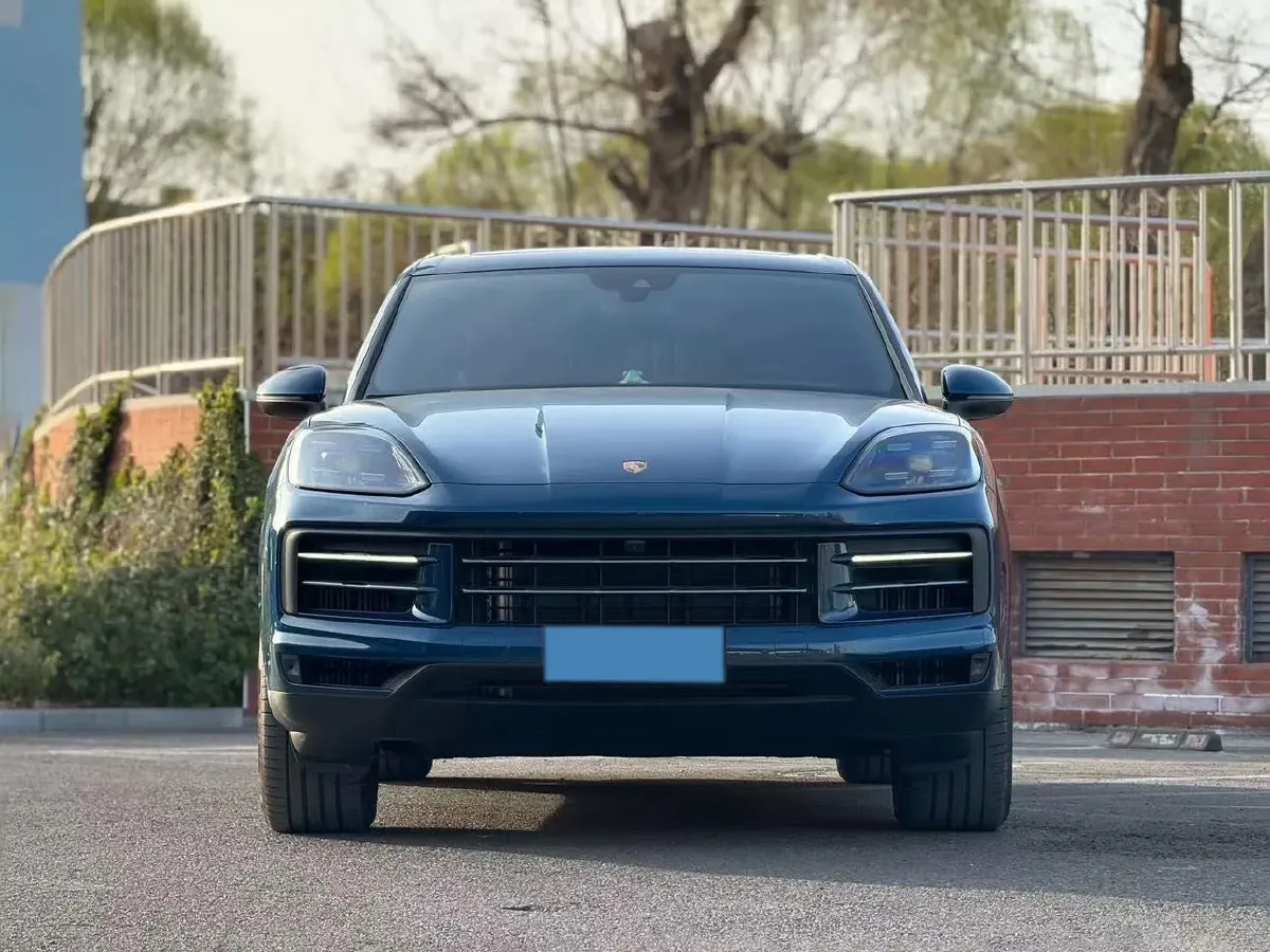 2025 Porsche Cayenne 3.0T 354HP V6 8AT,autocango,china used car exporter,china ev exporter,chinese used car exporter,chinese used ev exporter