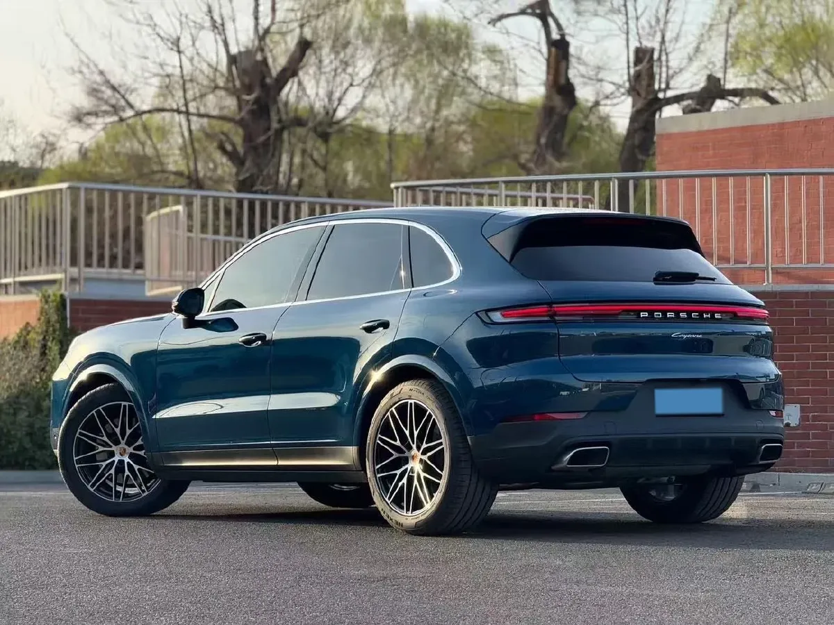 2025 Porsche Cayenne 3.0T 354HP V6 8AT,autocango,china used car exporter,china ev exporter,chinese used car exporter,chinese used ev exporter