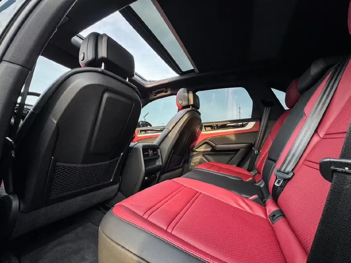 2025 Porsche Cayenne 3.0T 354HP V6 8AT,autocango,china used car exporter,china ev exporter,chinese used car exporter,chinese used ev exporter