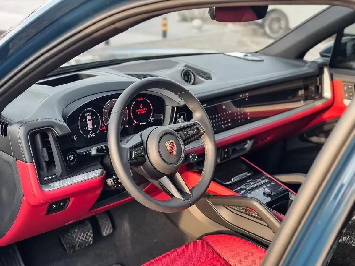 2025 Porsche Cayenne 3.0T 354HP V6 8AT,autocango,china used car exporter,china ev exporter,chinese used car exporter,chinese used ev exporter