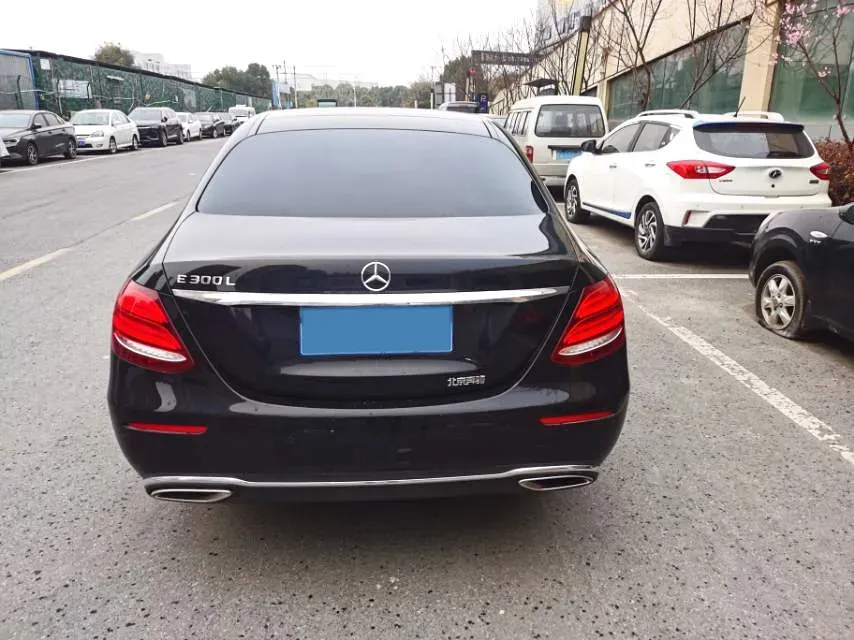 2020 Mercedes-Benz E Class 2.0T 258HP L4 9AT,autocango,china used car exporter,china ev exporter,chinese used car exporter,chinese used ev exporter