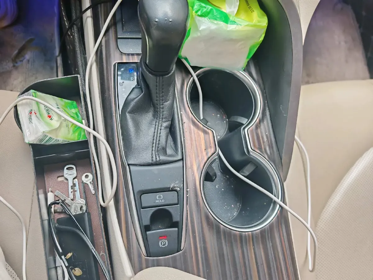 2018 Toyota Camry 2.0L 169HP L4 6AT,autocango,china used car exporter,china ev exporter,chinese used car exporter,chinese used ev exporter