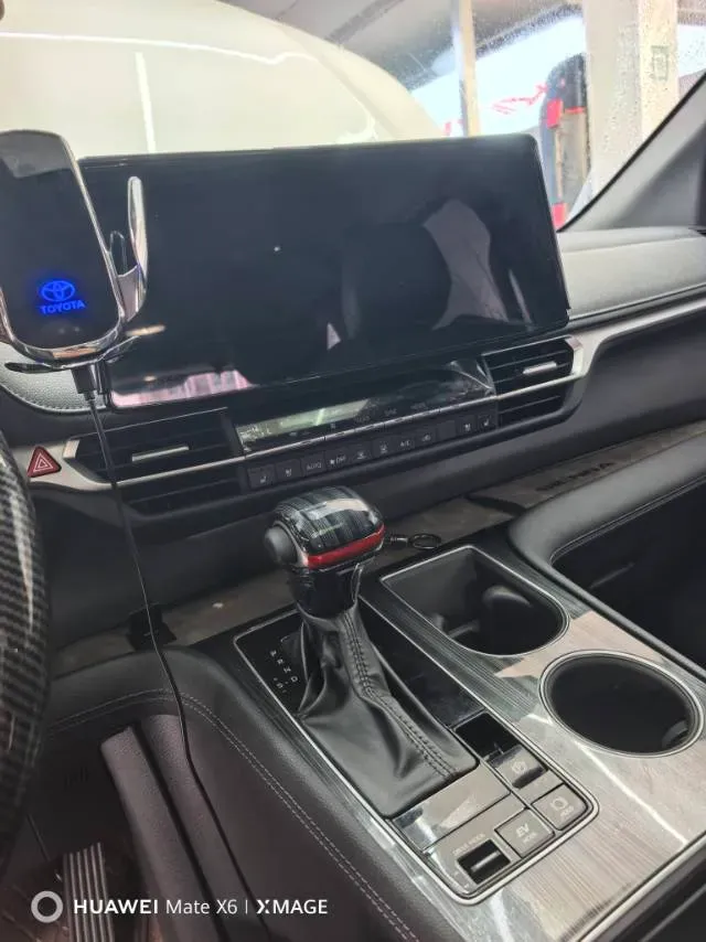 2023 Toyota Sienna 2.5L 189HP L4 E-CVT Hybrid,autocango,china used car exporter,china ev exporter,chinese used car exporter,chinese used ev exporter