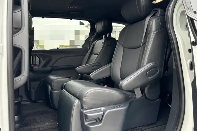 2024 Toyota Sienna 2.5L 189HP L4 E-CVT Hybrid,autocango,china used car exporter,china ev exporter,chinese used car exporter,chinese used ev exporter