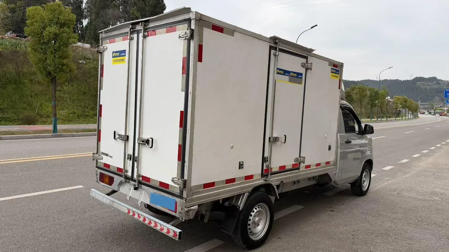 2023 WuLing RongGuang New Truck 1.5L 102HP L4 5MT,autocango,china used car exporter,china ev exporter,chinese used car exporter,chinese used ev exporter