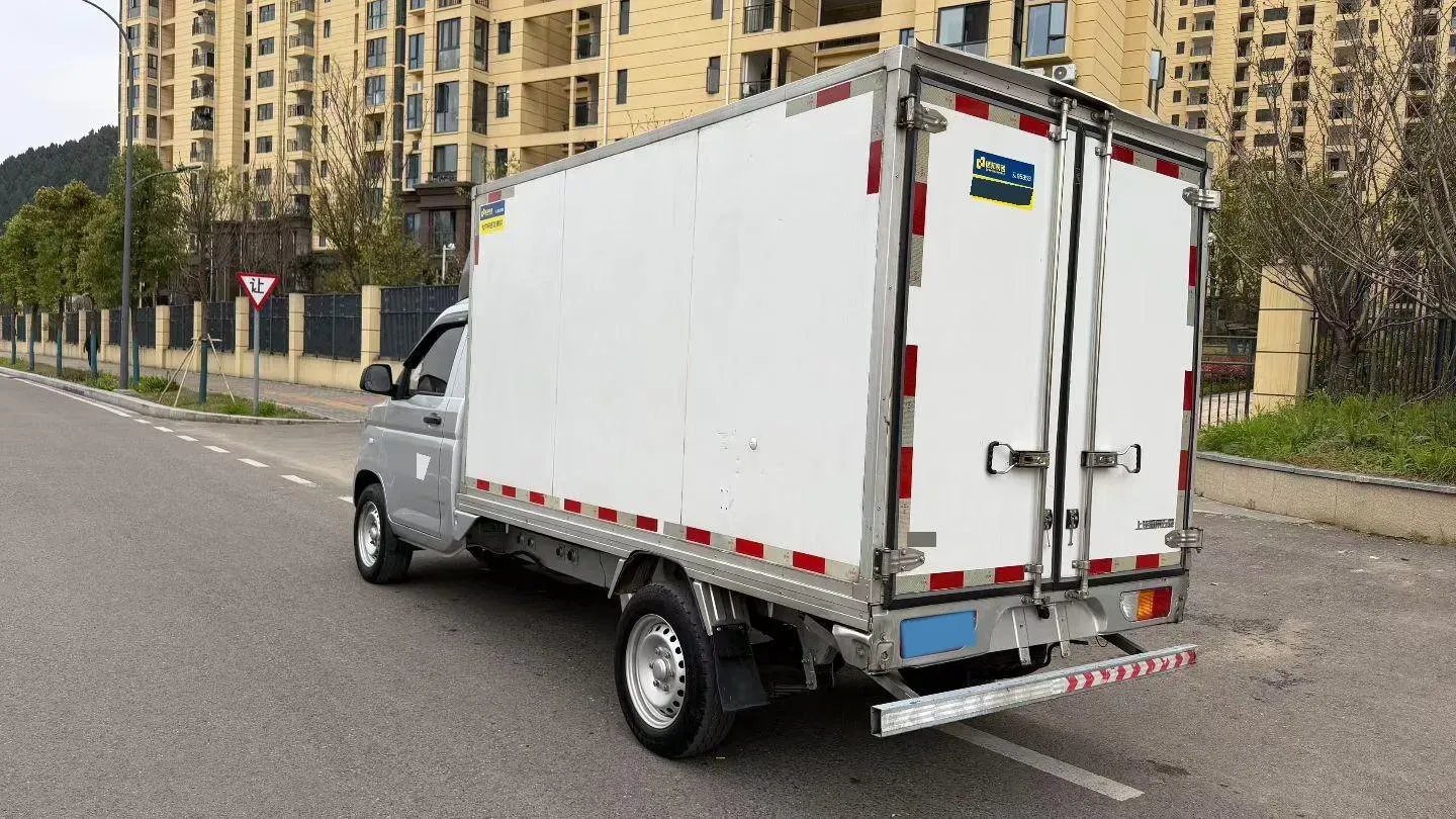 2023 WuLing RongGuang New Truck 1.5L 102HP L4 5MT,autocango,china used car exporter,china ev exporter,chinese used car exporter,chinese used ev exporter