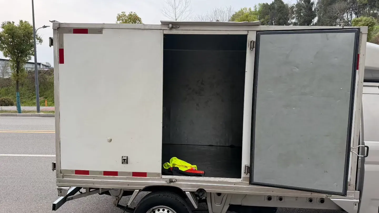 2023 WuLing RongGuang New Truck 1.5L 102HP L4 5MT,autocango,china used car exporter,china ev exporter,chinese used car exporter,chinese used ev exporter