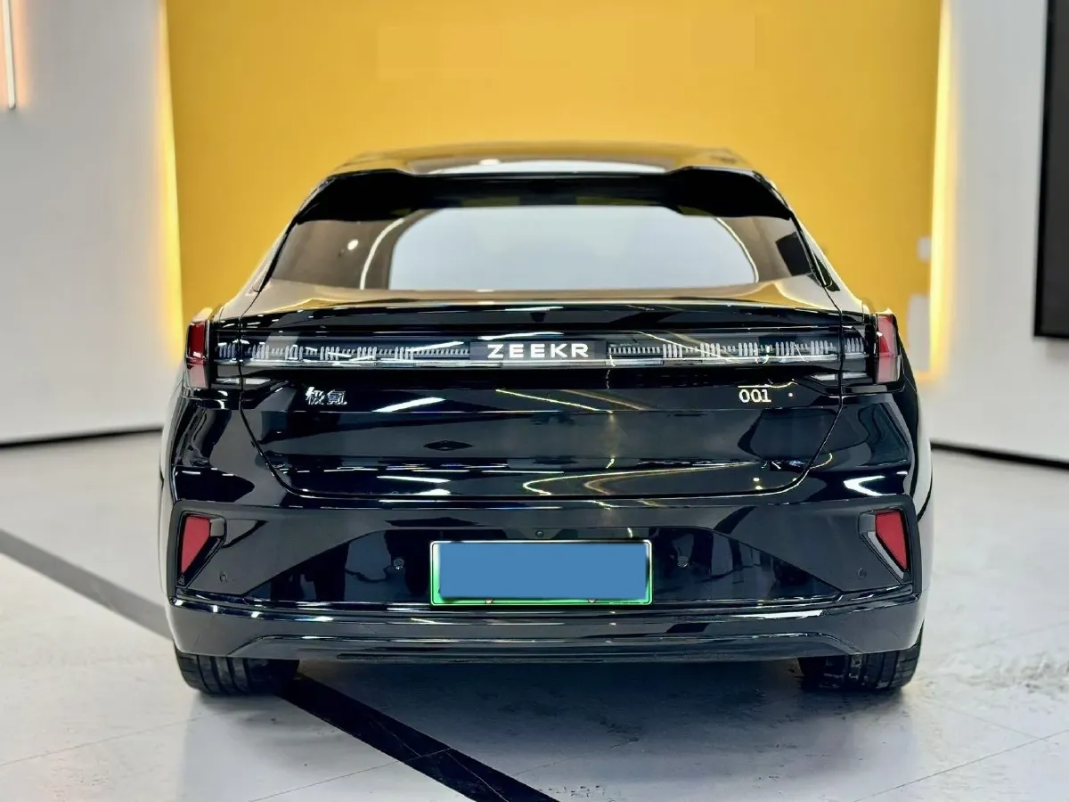 2025 Zeekr 001 BEV 100KWH,autocango,china used car exporter,china ev exporter,chinese used car exporter,chinese used ev exporter