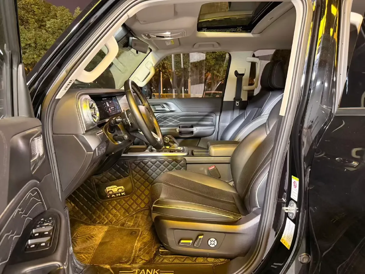 2021 Tank 300 2.0T 227HP L4 8AT,autocango,china used car exporter,china ev exporter,chinese used car exporter,chinese used ev exporter