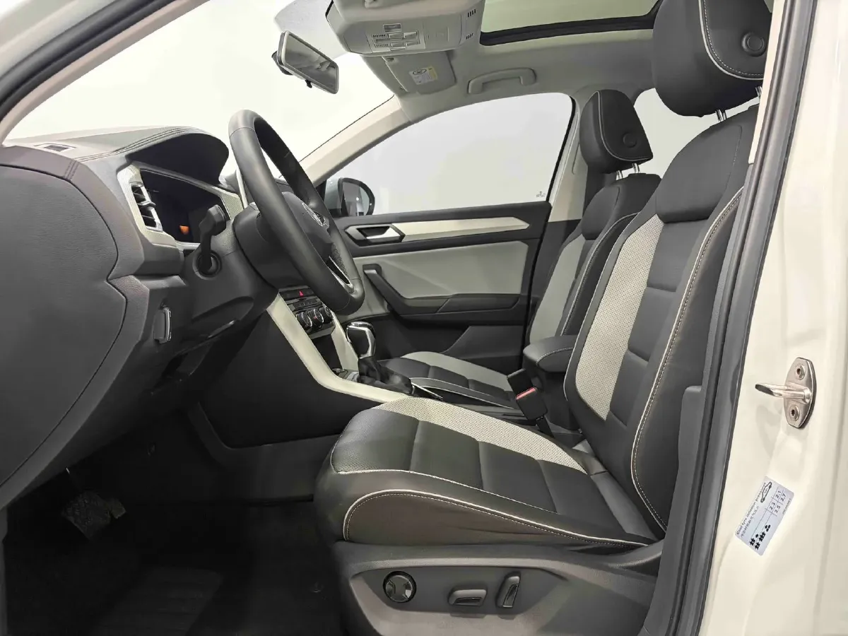 2023 Volkswagen T-Roc 1.4T 150HP L4 7DCT,autocango,china used car exporter,china ev exporter,chinese used car exporter,chinese used ev exporter