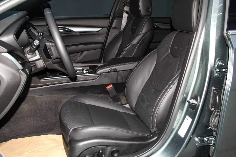 2023 Cadillac CT5 2.0T 237HP L4 10AT,autocango,china used car exporter,china ev exporter,chinese used car exporter,chinese used ev exporter