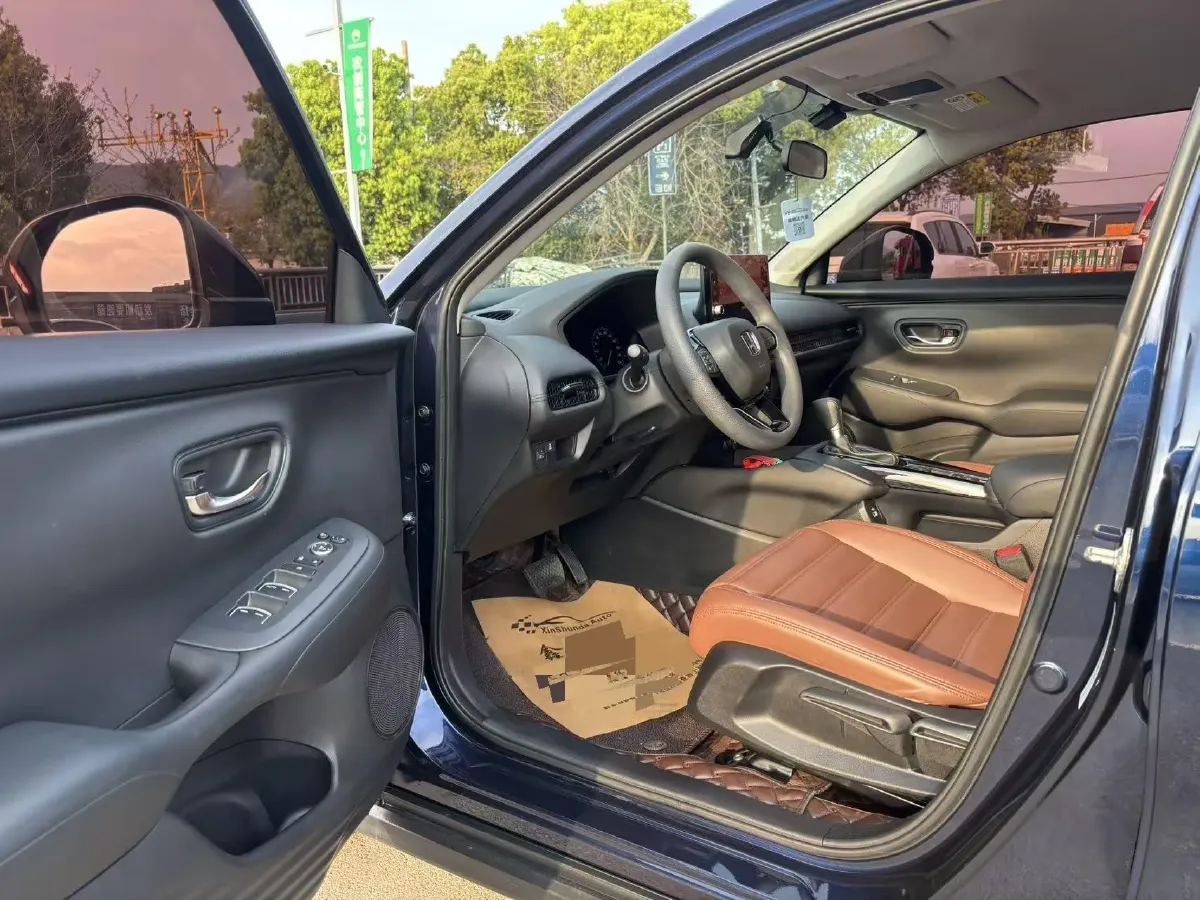 2023 Honda HR-V 1.5T 182HP L4 CVT,autocango,china used car exporter,china ev exporter,chinese used car exporter,chinese used ev exporter