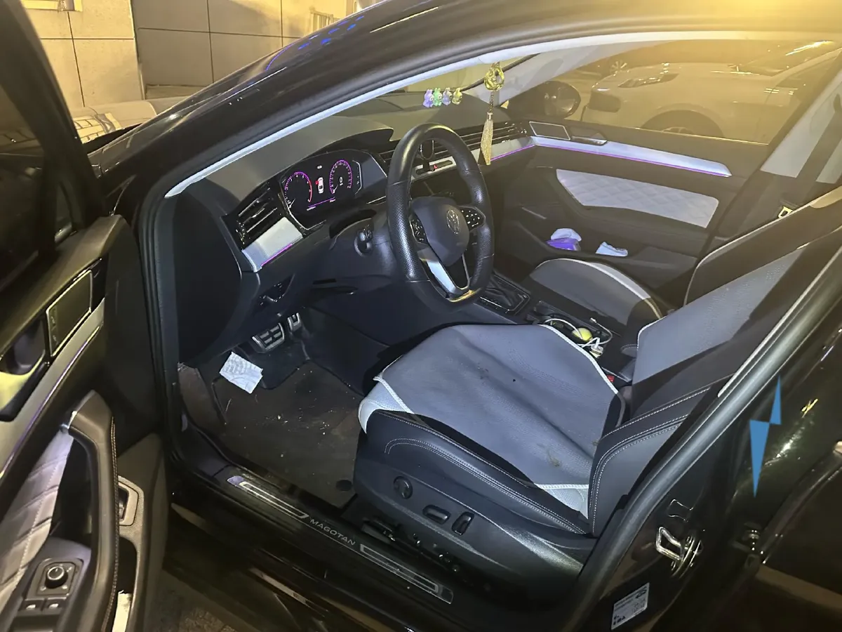 2023 Volkswagen Magotan 2.0T 186HP L4 7DCT,autocango,china used car exporter,china ev exporter,chinese used car exporter,chinese used ev exporter